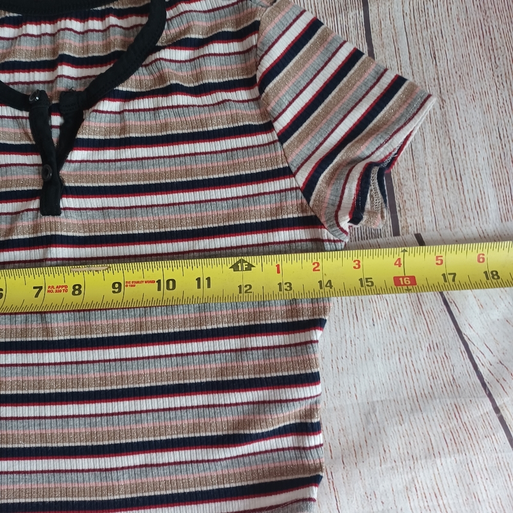 Crop top - Picture 9 of 9
